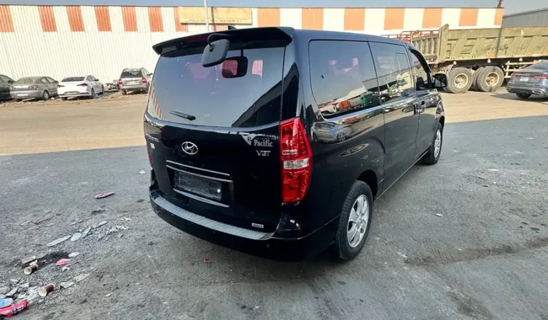 
هيواندي H1 موديل 2019 12 راكب ديزل كامل									