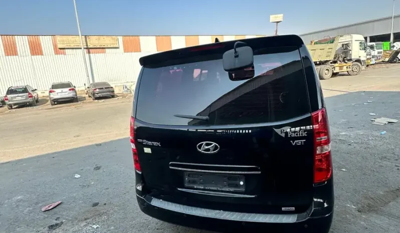 
هيواندي H1 موديل 2019 12 راكب ديزل كامل									